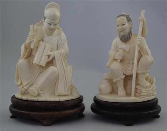 Two Chinese ivory seated figures, early 20th century, 10.5cm